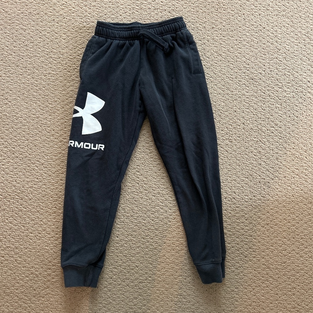 Under armour jogger pants, youth small